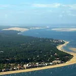 Apartment T3 Au Coeur D'arcachon, A 50m De La & 300m De La Gare, Parking Et Wifi Inclus - Fr-1-374-121